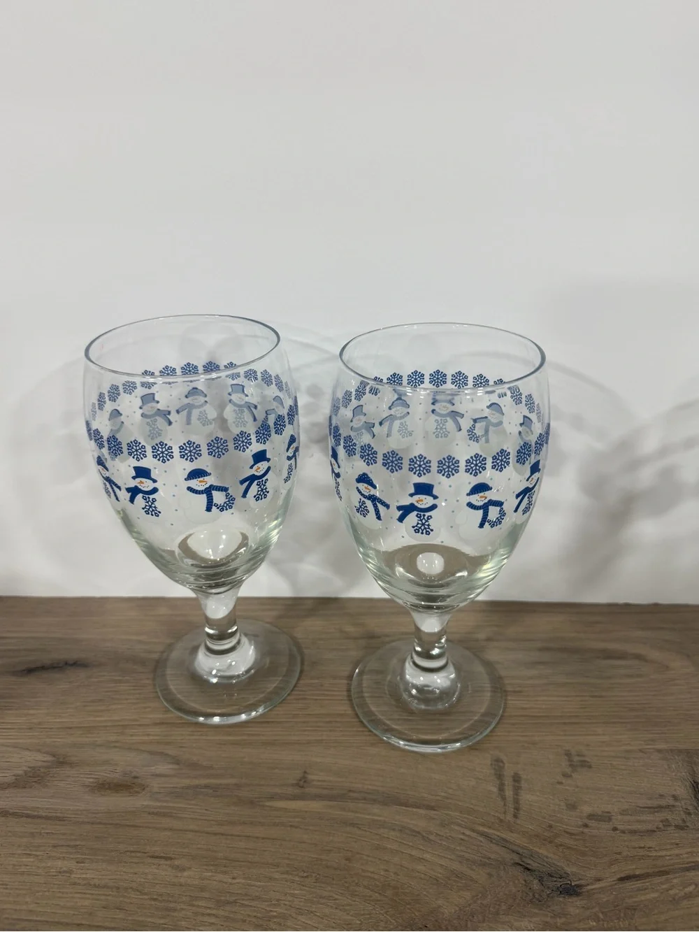 Libbey Set of 2 Festive Blue Snowman Wine Goblets